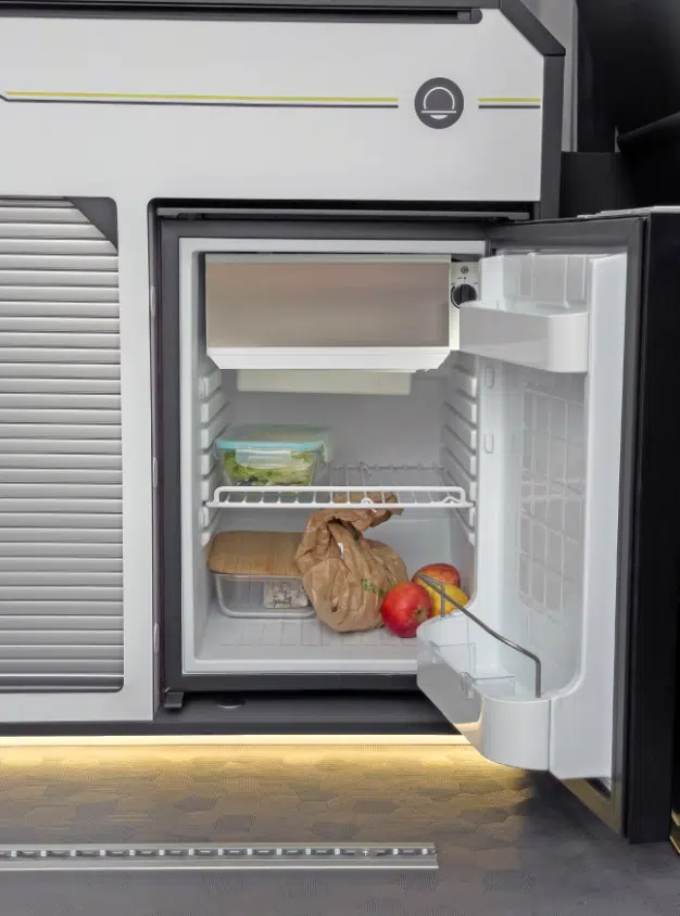 Nouveau frigo avec un volume passant de 49l à 51l en 2025.